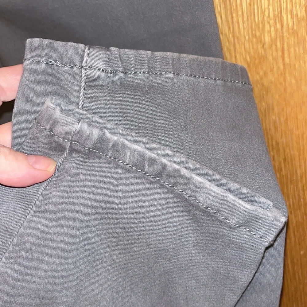 Cabi size 8 x 30” skinny high rise stretch jeans smoke Pearl gray barely worn